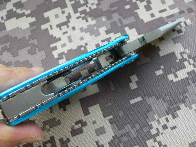 American Jeep blu color multifunctional combination pliers knife blue color UD06040